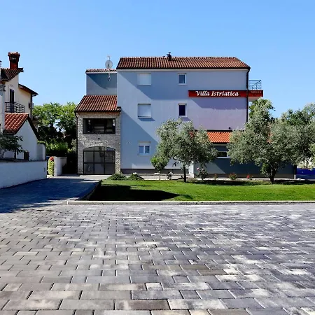 Villa Istriatica, House For 18 + 2 Persons, 200 M From The Beach, Pool, Jacuzzi, Sauna Medulin