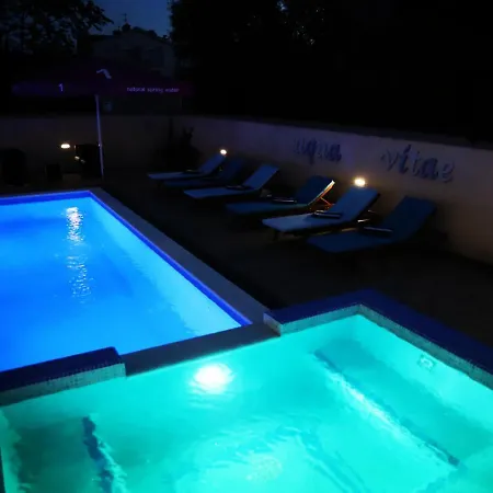 Istriatica, House For 18 + 2 Persons, 200 M From The Beach, Pool, Jacuzzi, Sauna Medulin