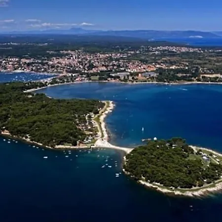 Istriatica, House For 18 + 2 Persons, 200 M From The Beach, Pool, Jacuzzi, Sauna * Medulin