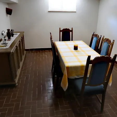Istriatica, House For 18 + 2 Persons, 200 M From The Beach, Pool, Jacuzzi, Sauna *